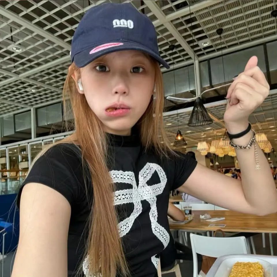 戴帽子的猫